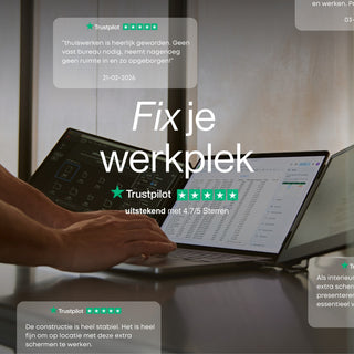 Portable monitor connected to a laptop with two side screens, overlaid with Dutch “Fix je werkplek” text, Trustpilot rating, and customer review highlights.