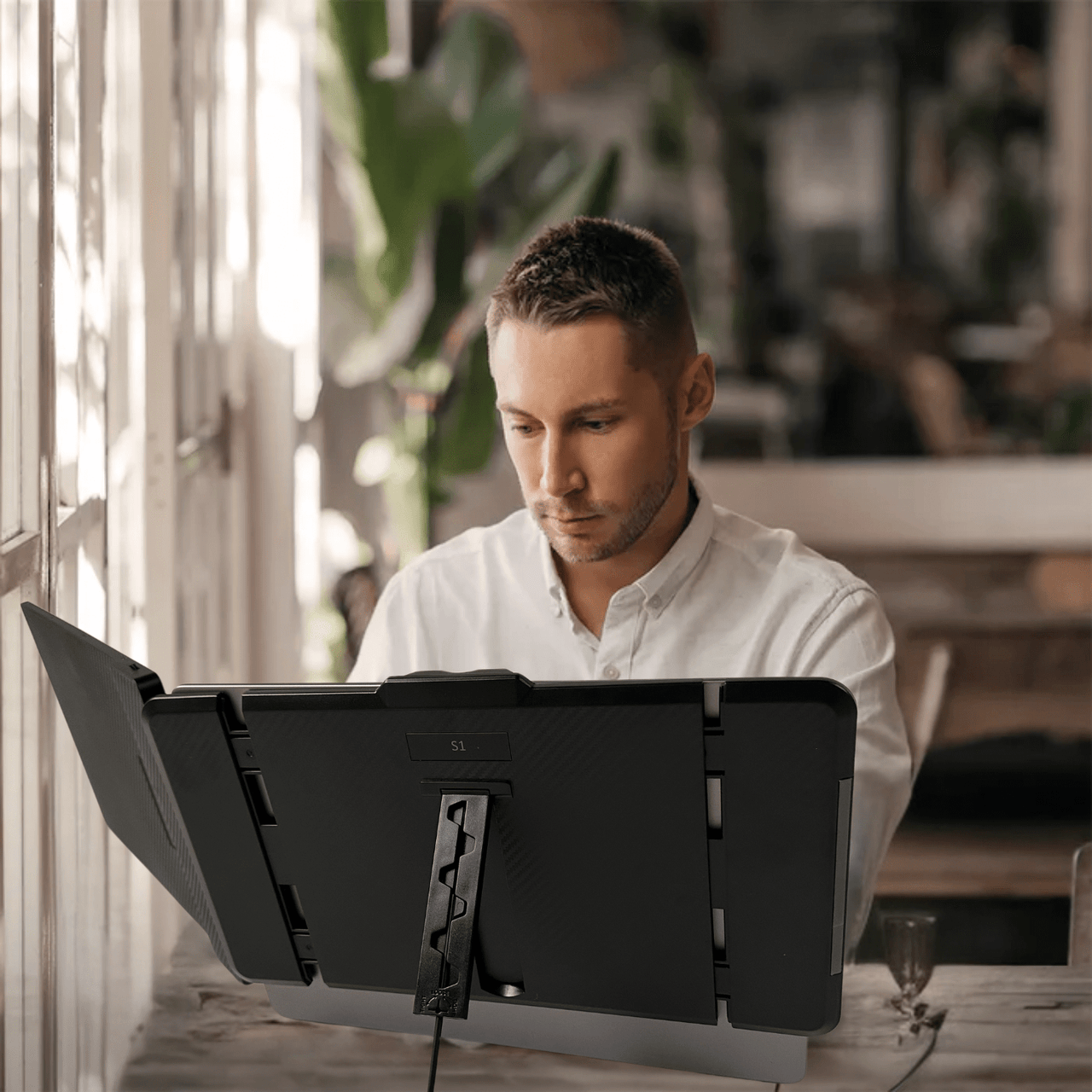 Alpha Pro 14.1 Inch Dual